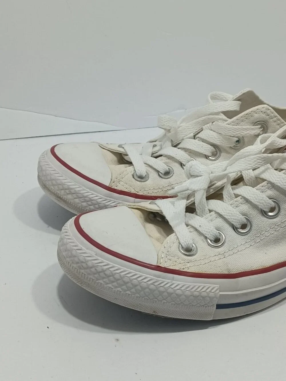 Converse All Star Low Top White with Red and Blue Stripe Size 6 Men, 8 Women L